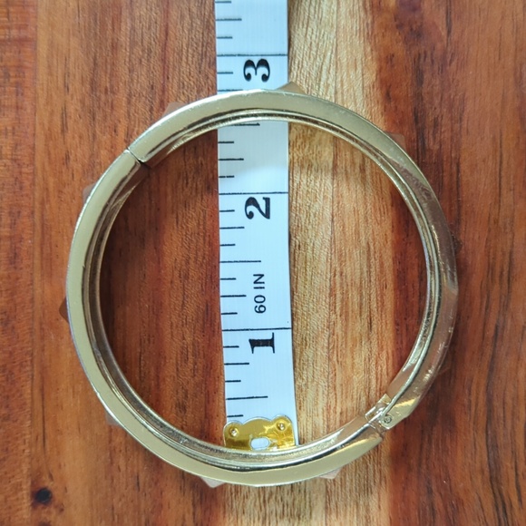 💚 Mint Green and Gold-tone Bangle - Picture 4 of 4